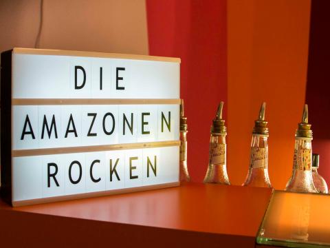 Zu seinem 25. Jubiliäum lädt der Verein Amazone Jugendliche und Erwachsene zu verschiedenen Anlässen rund um Gender- und Mädchenthemen ein. Foto: Nina Pratter