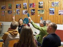 Bei einem Get-together zu den MACHWAS-Tagen 2024 wurden neue Projektideen und Kooperationen besprochen. Foto: aha