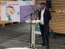Wolfgang Fiel von der Universität für angewandte Kunst Wien erklärt, mit welchen Fragen Wissenschaftler*innen die Vorhaben am Salvatorkolleg begleiten möchten.